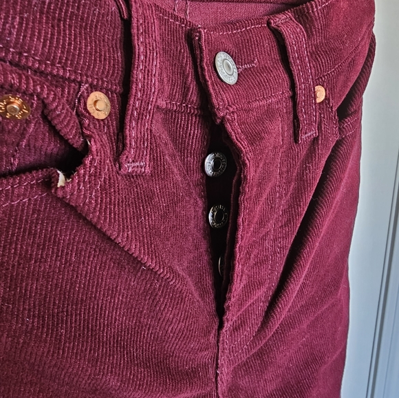 Levi Corduroy Jeans - Picture 2 of 5